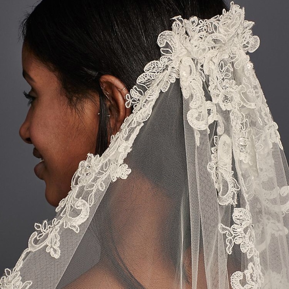 White lace veil